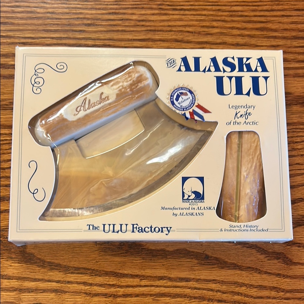 NWT Alaska ULU Legendary Stainless Steel Knife of the Artic & Stand from the 90s